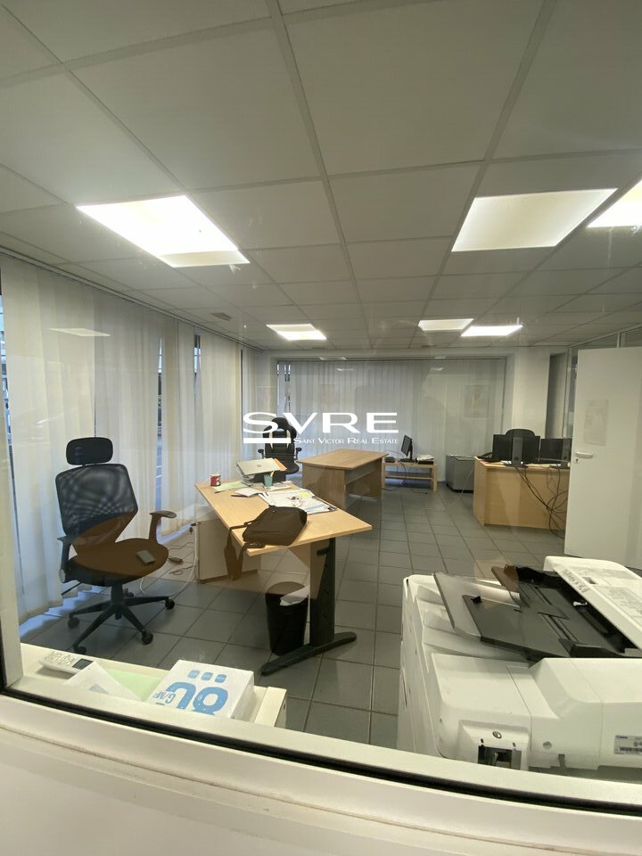 358804270_13_002070_3