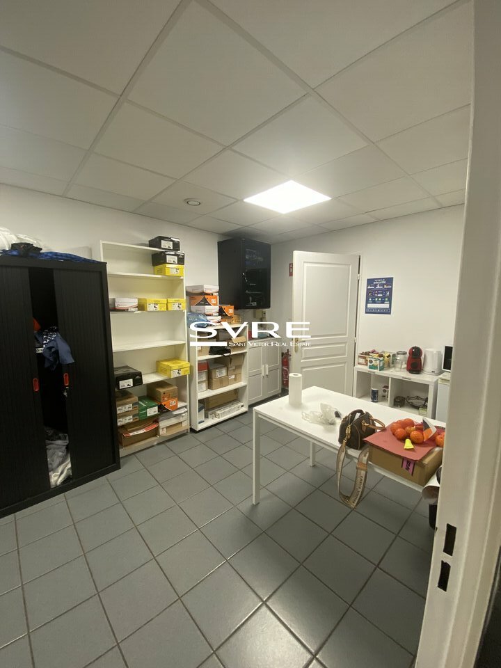 358836872_13_002070_9