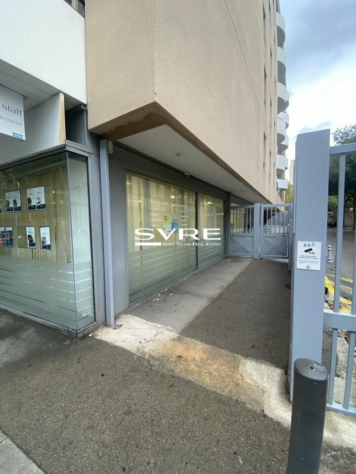 358853770_13_002070_12