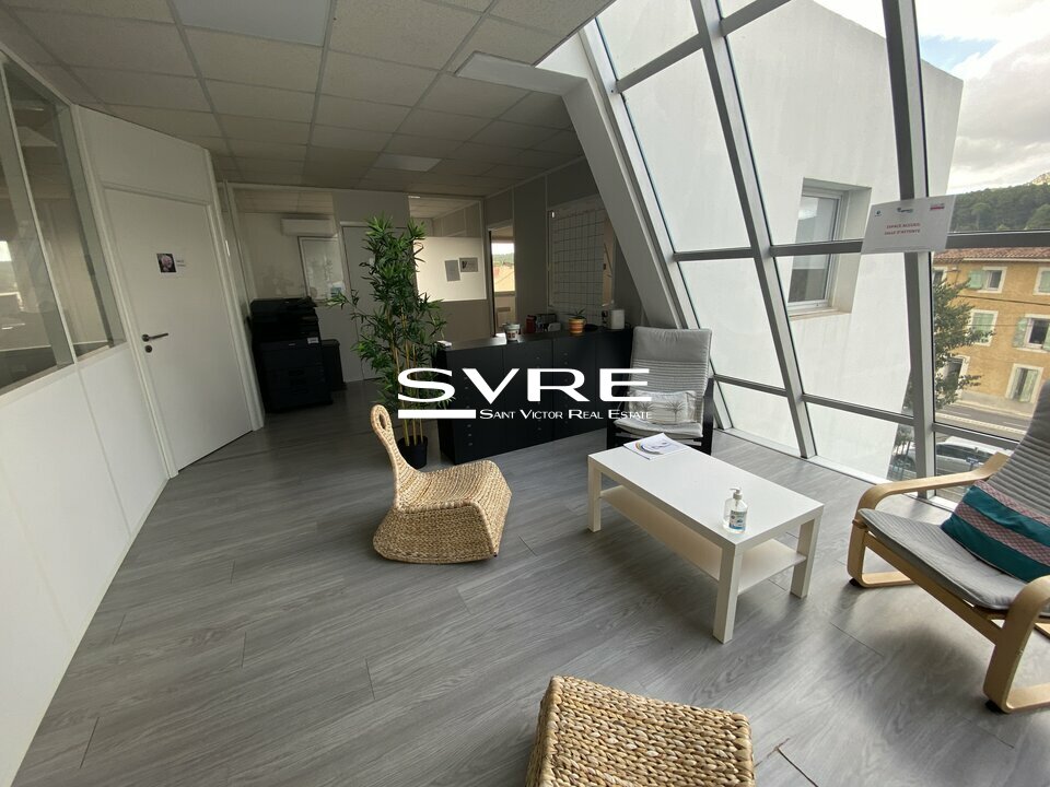 315337217_13_001525_5