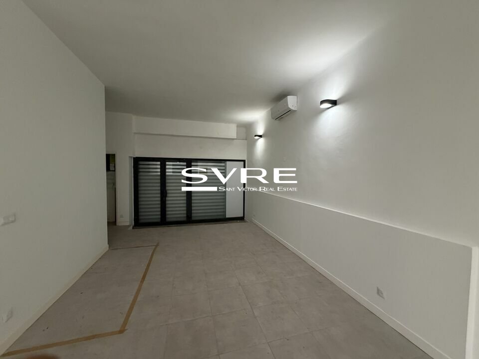 432324149_13_002073_4