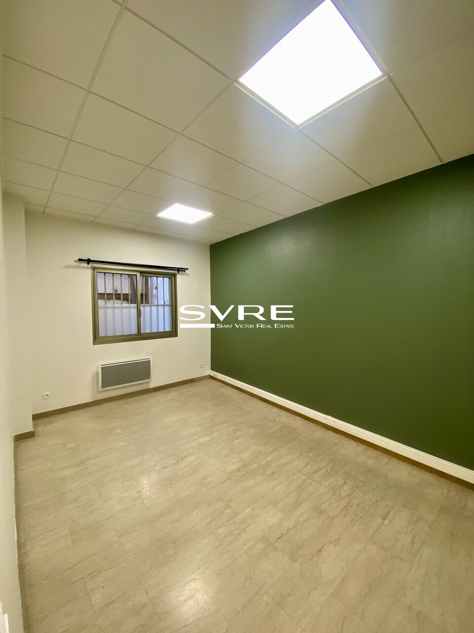 880454947_13_001963_6