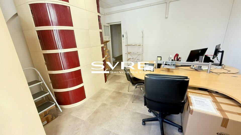 907000451_13_002071_7