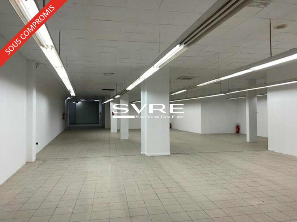 915588210_13_001780_2