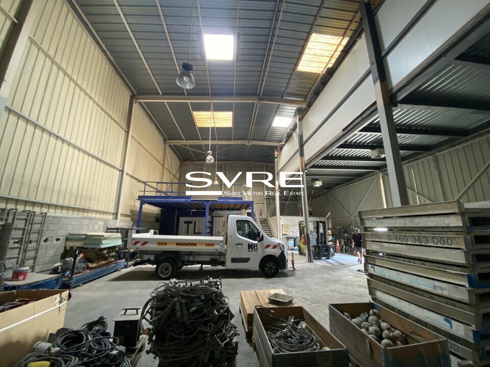 074104585_13_002040_7