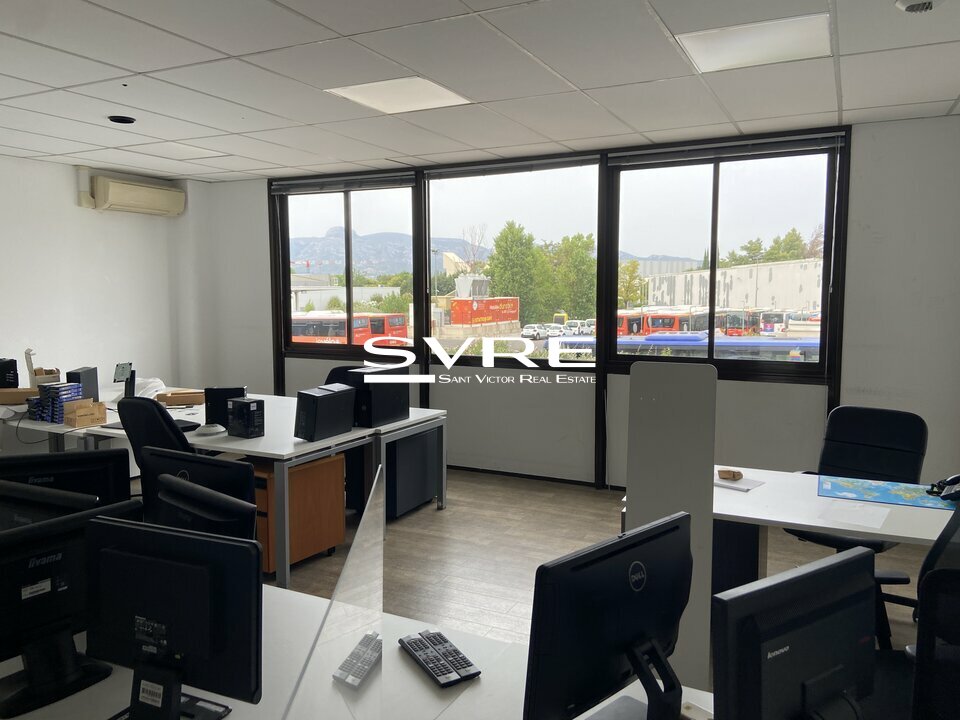 112423693_13_002037_6