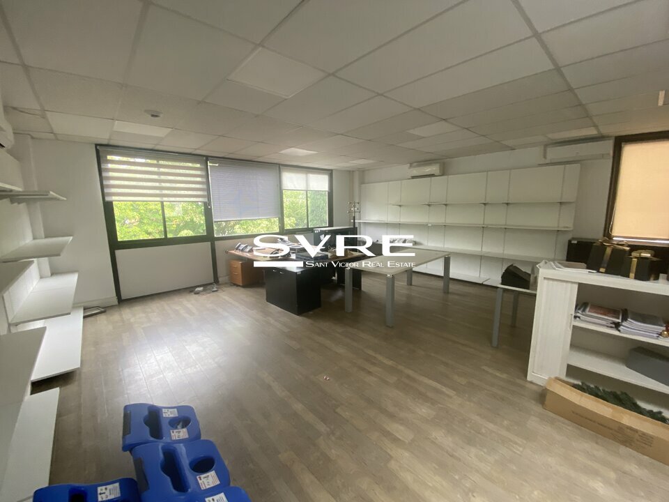 122283735_13_002038_7