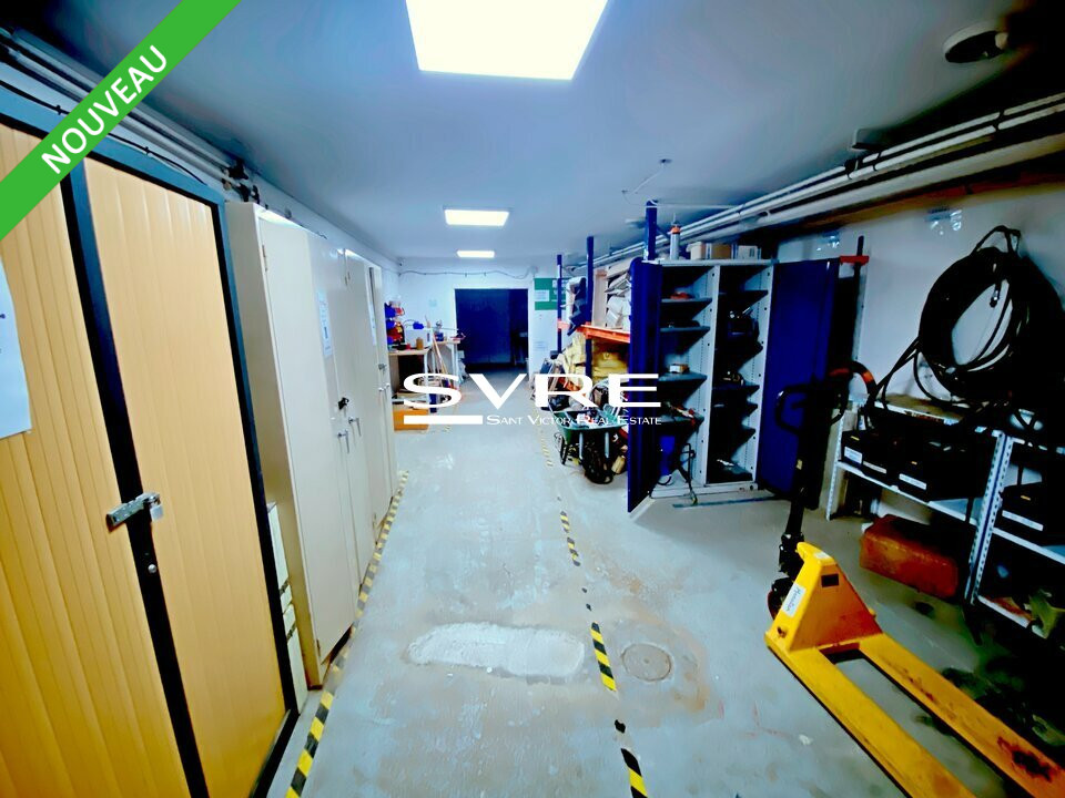 198827717_13_001976_4