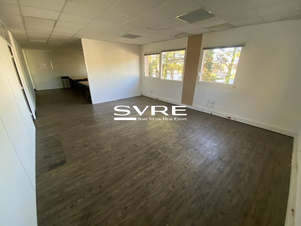 201933869_13_001822_4