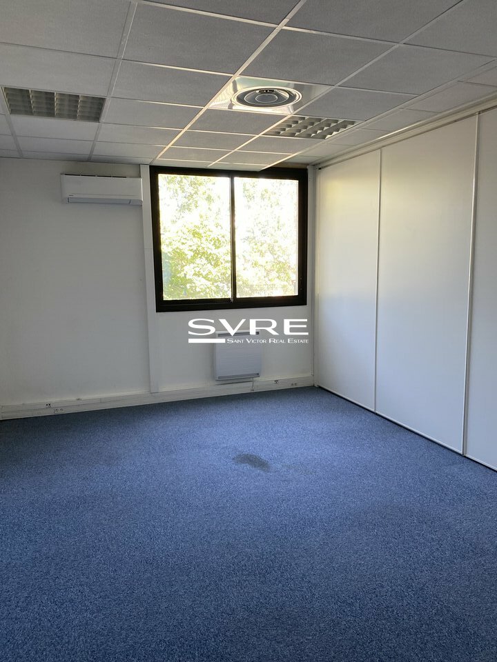 255737095_13_002005_3