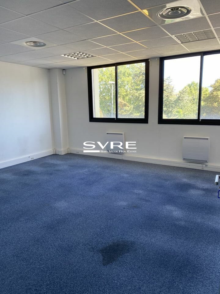 255753864_13_002005_5