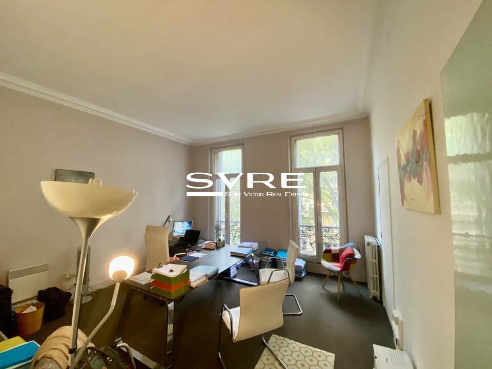 560081873_13_000266_2