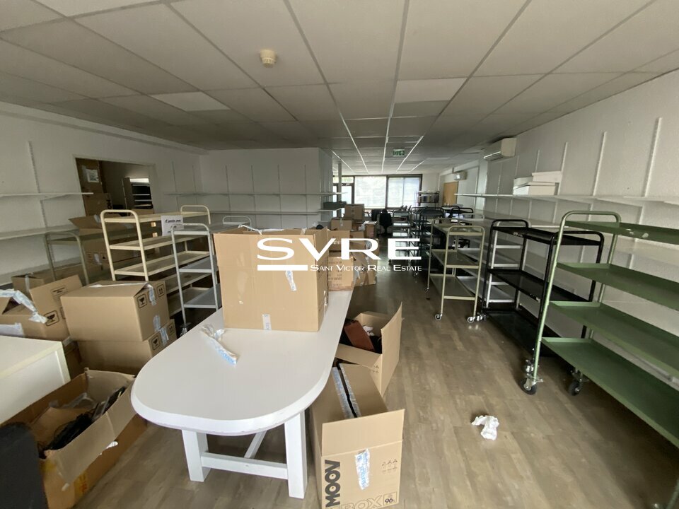 628195147_13_002032_3