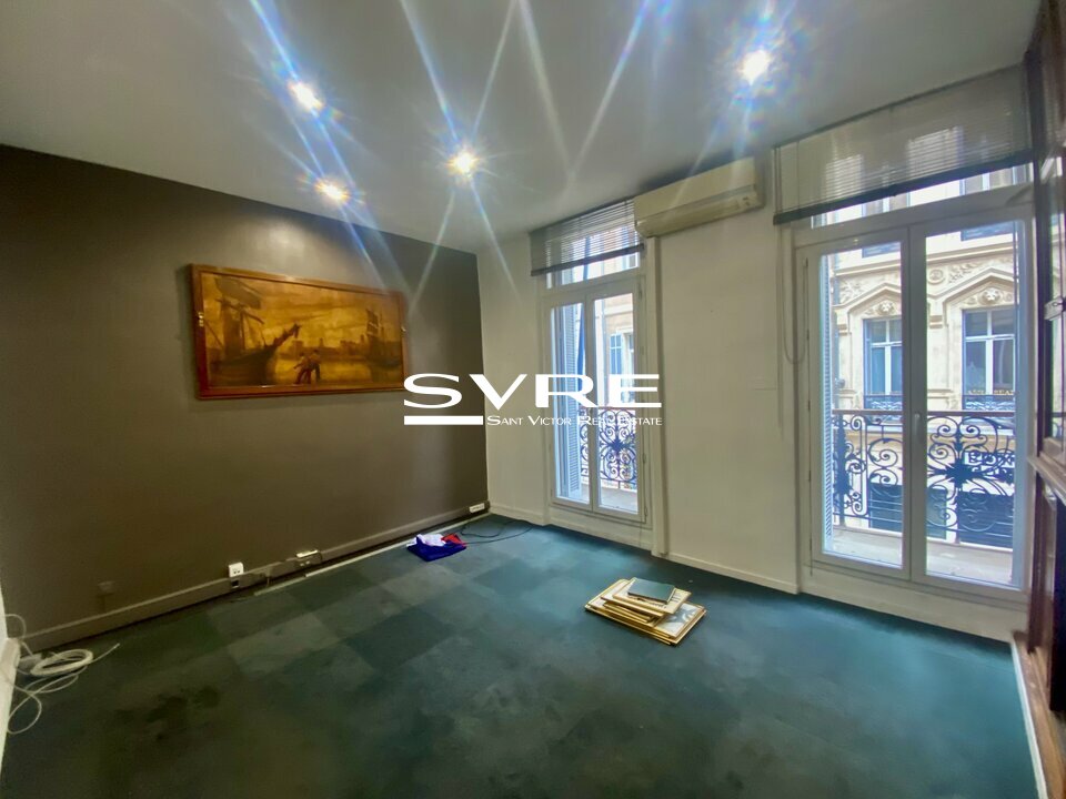 752649216_13_001697_2