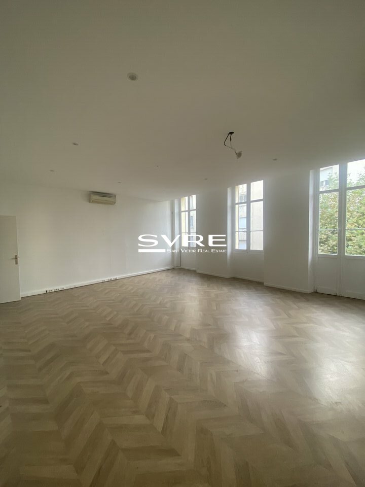 758214464_13_001996_4