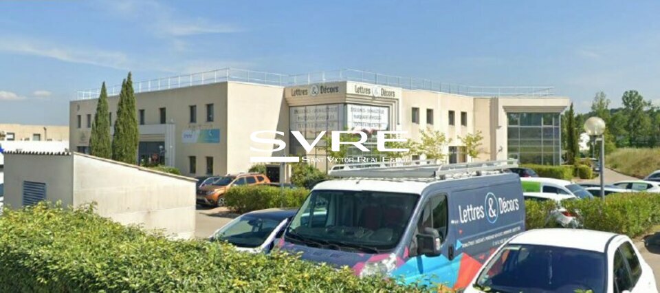 781111534_13_001978_1