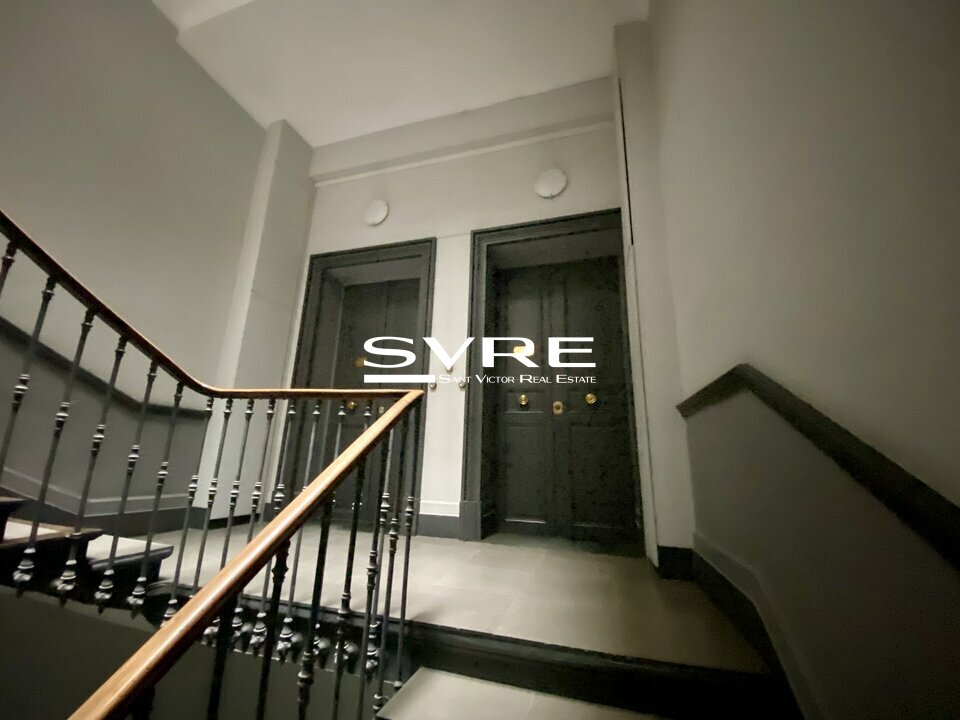 185719957_13_002093_9