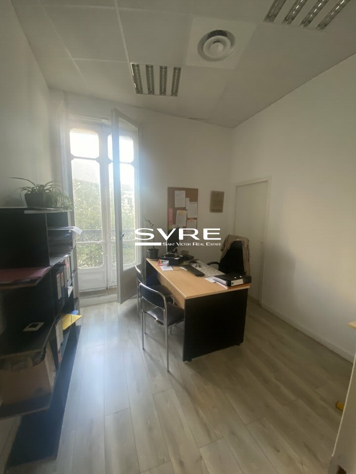 370310470_13_002054_10