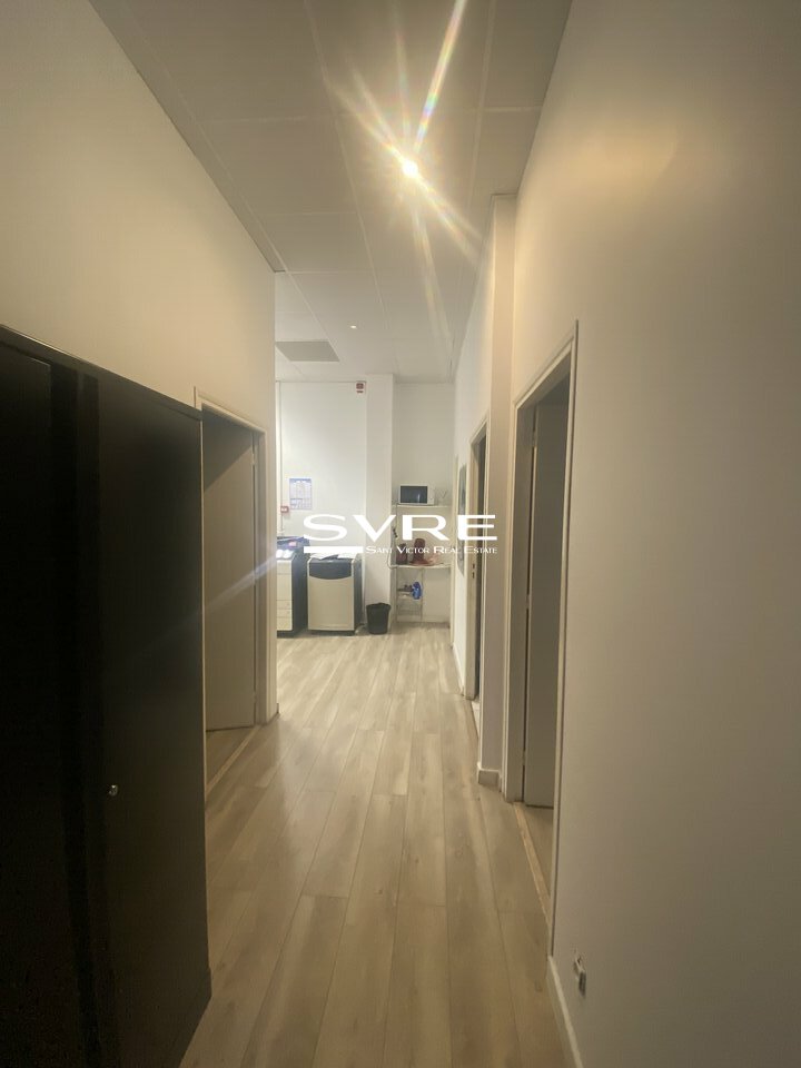 370546395_13_002054_11