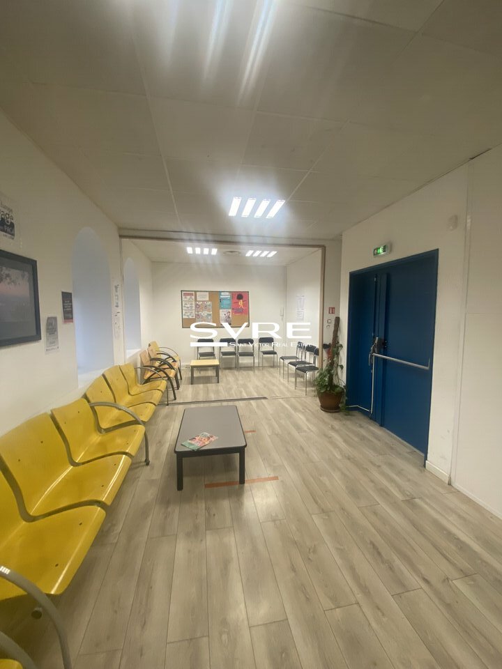 370556323_13_002054_12