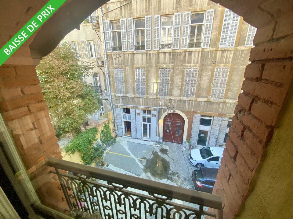 078824571_13_001156_6