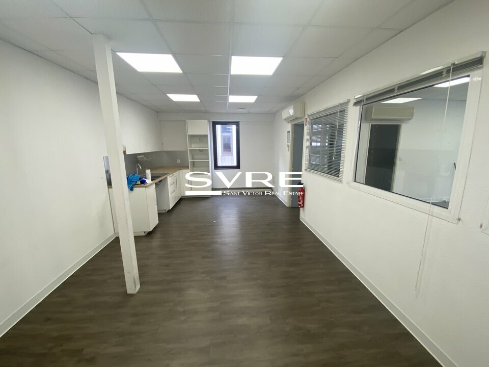 125245864_13_001954_5