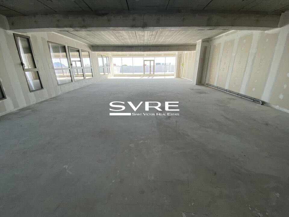 132721831_13_001745_2