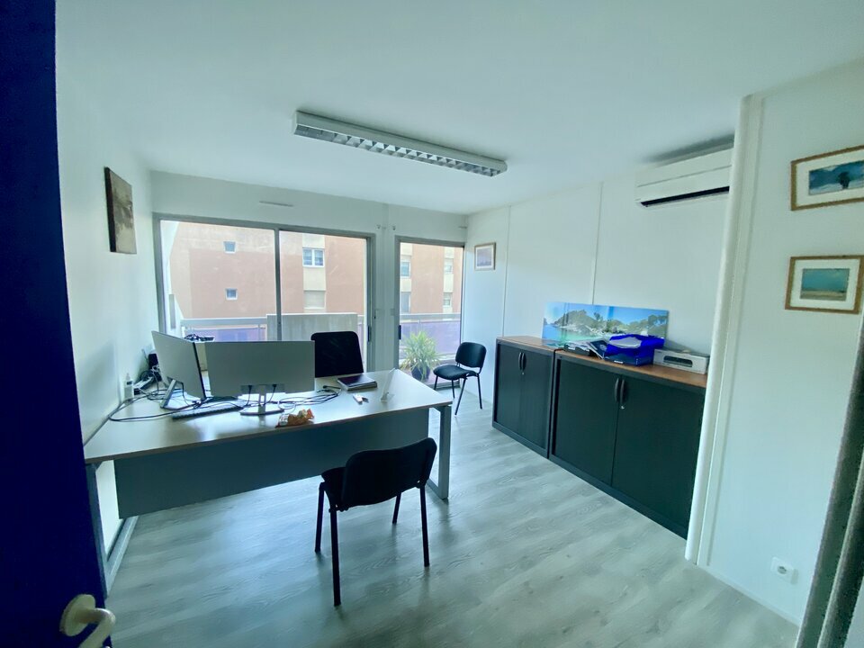 317131018_13_001945_1