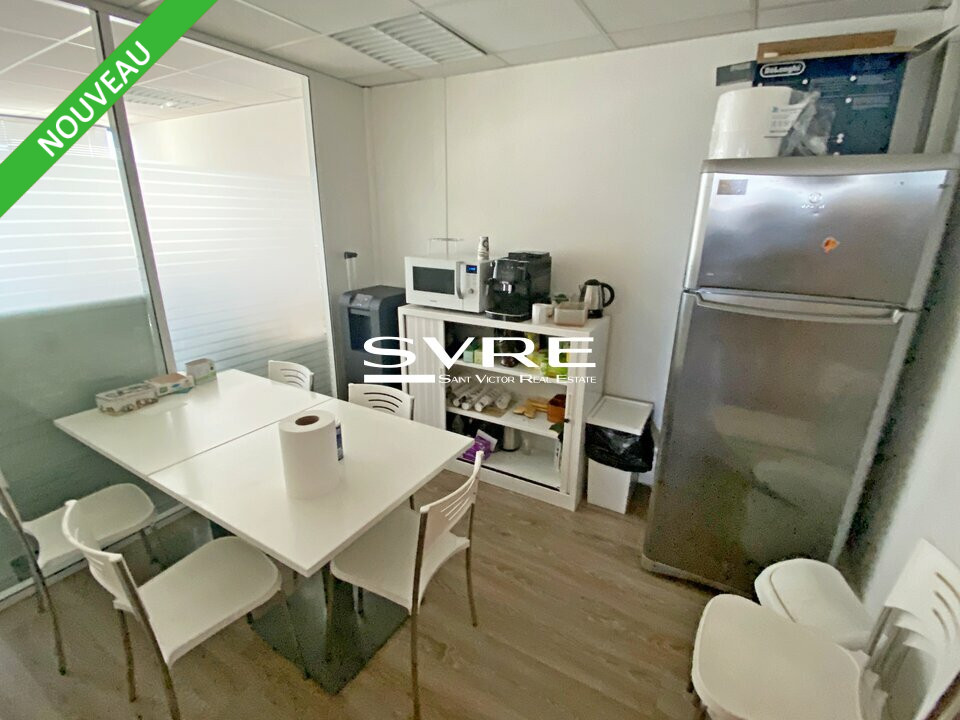 895211364_13_001904_7