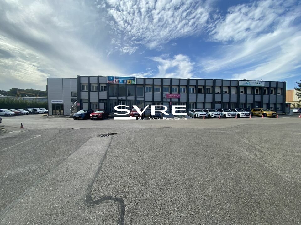 054987285_13_002047_9