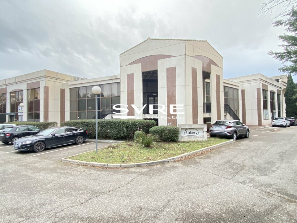 116581626_13_001684_9