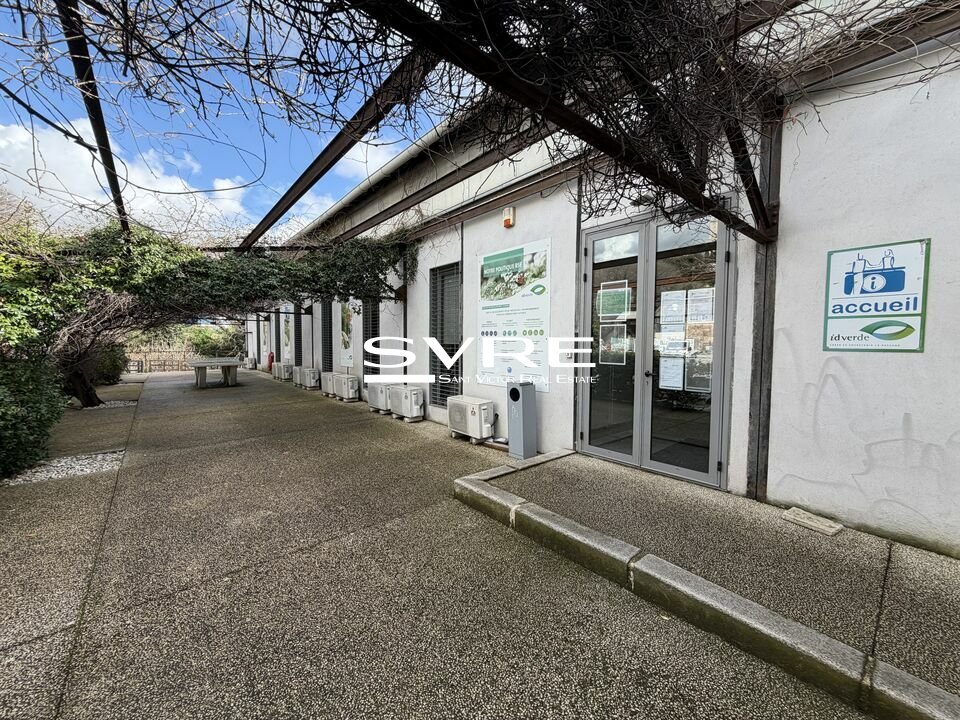 140701297_13_002092_9