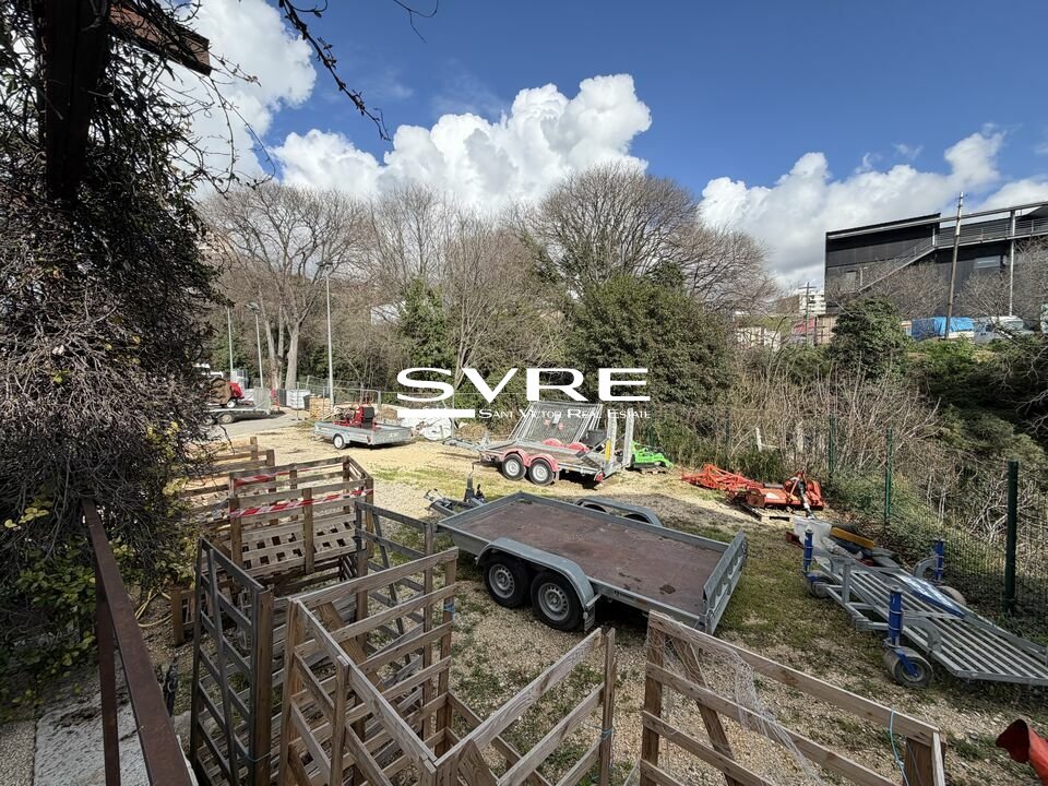 141363378_13_002092_12