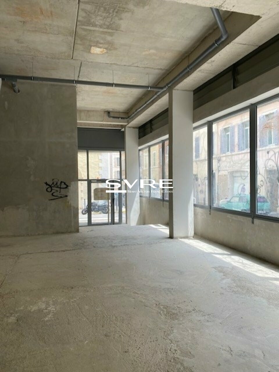 209241768_13_001698_11