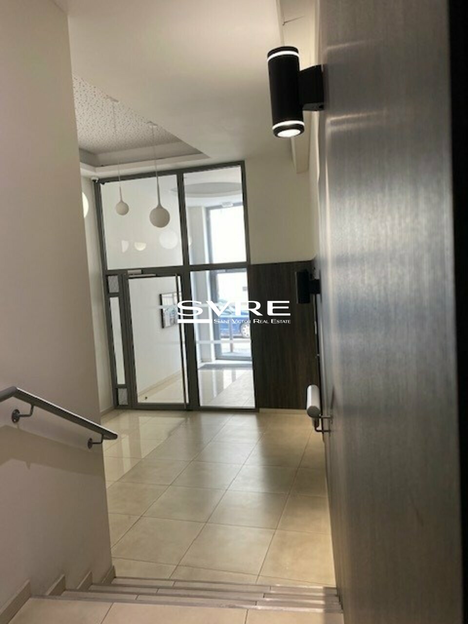 209243823_13_001698_12