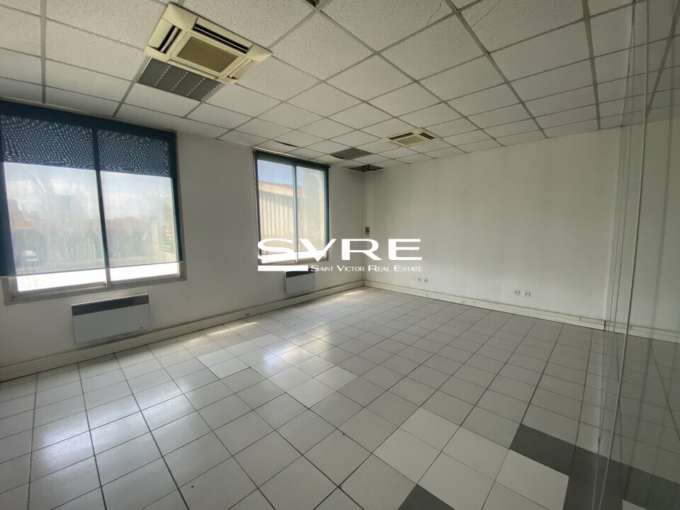 262374971_13_000990_4