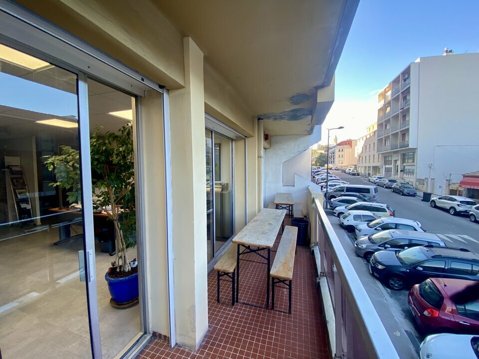 317167806_13_001945_7