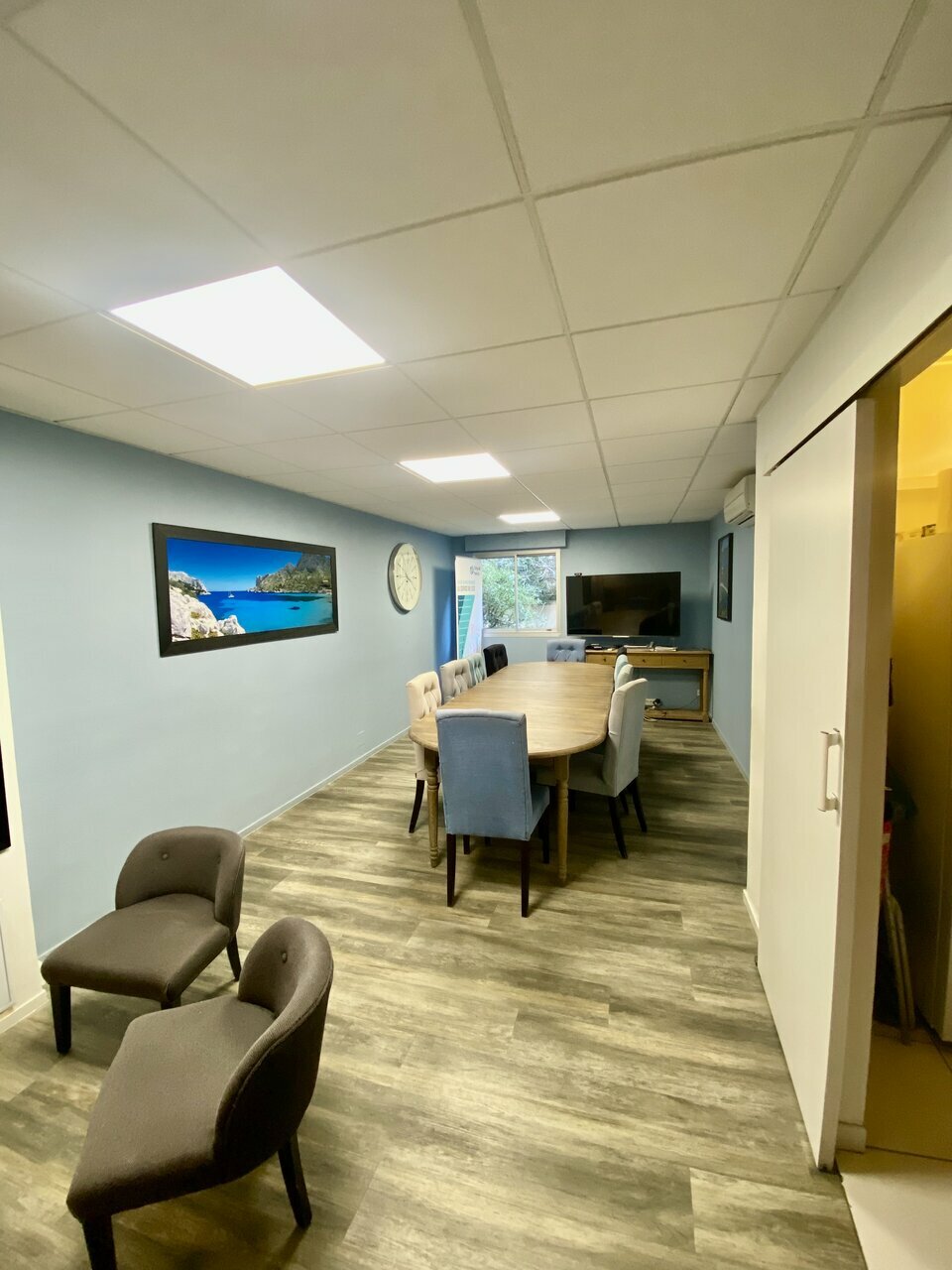 317193568_13_001945_11