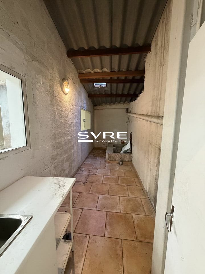 782715628_13_002089_7