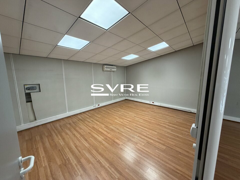 936106898_13_002086_8