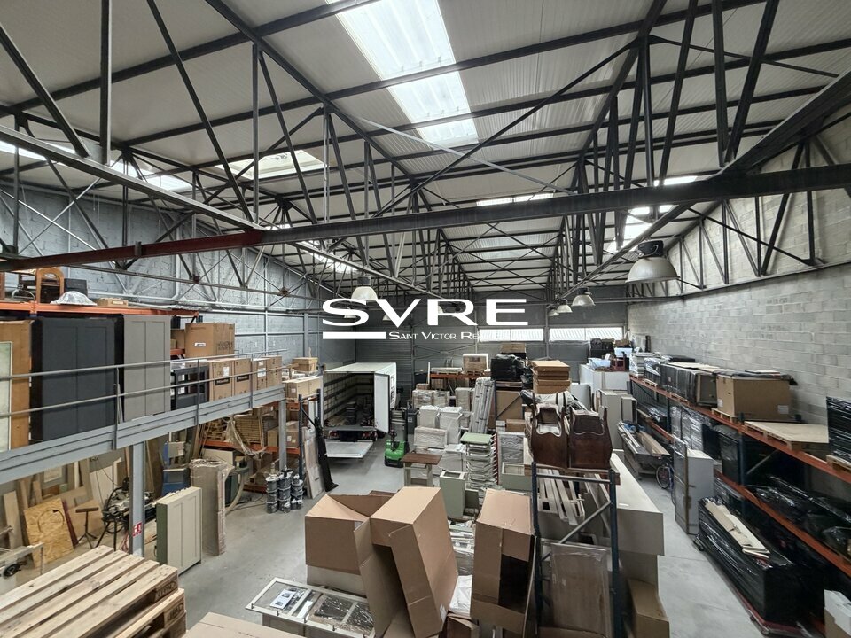 074766541_13_002101_4