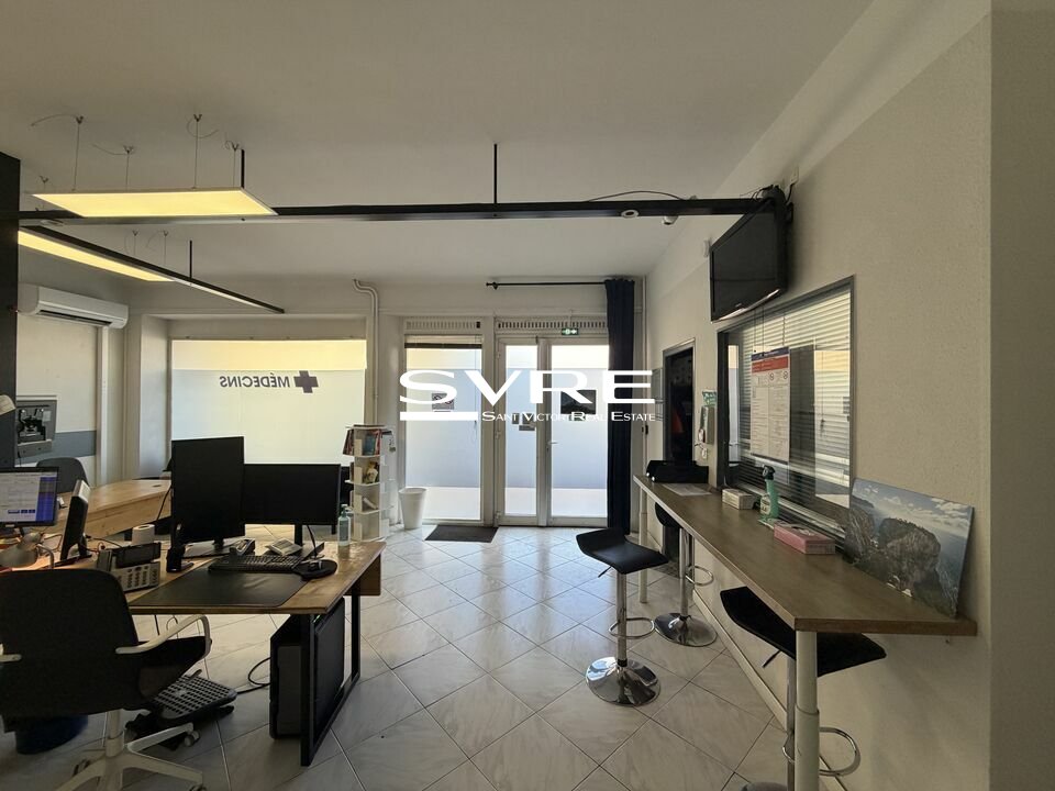 156600874_13_002110_5