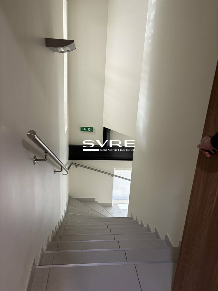 659720060_13_002109_8