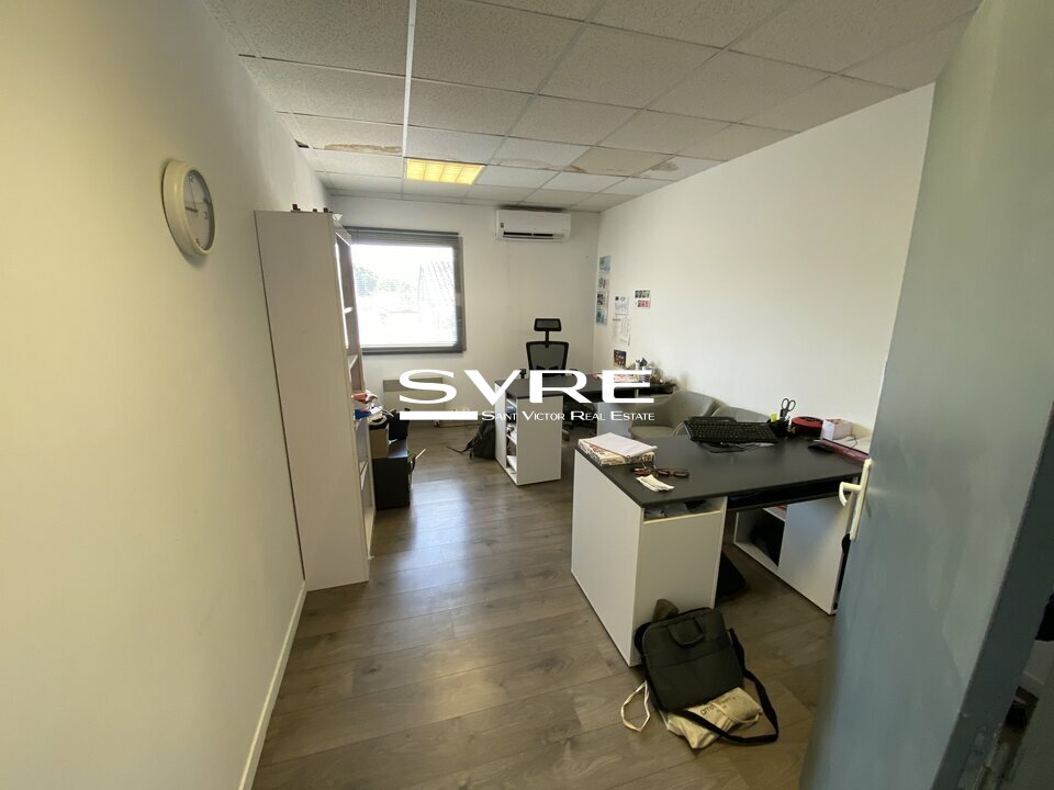 988160898_13_002021_6