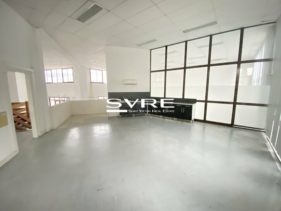 13_001653_3