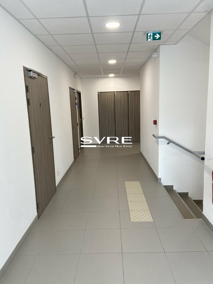 640429992_13_001984_1